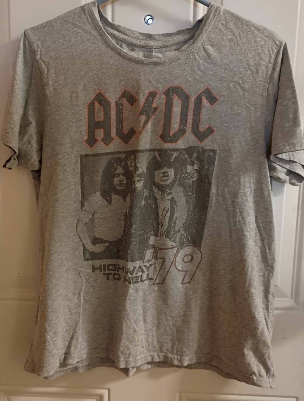 2/$10 AC/DC Highway to Hell 79 Gray Band Tee